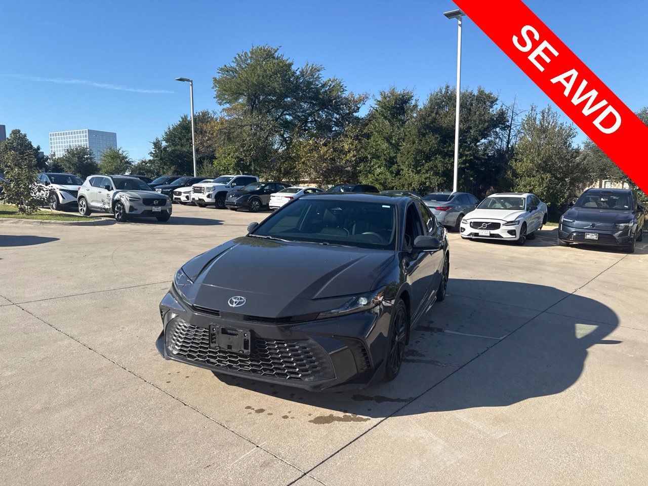 Used 2025 Toyota Camry SE w/ Multimedia Upgrade Package AWD/4WD image 2