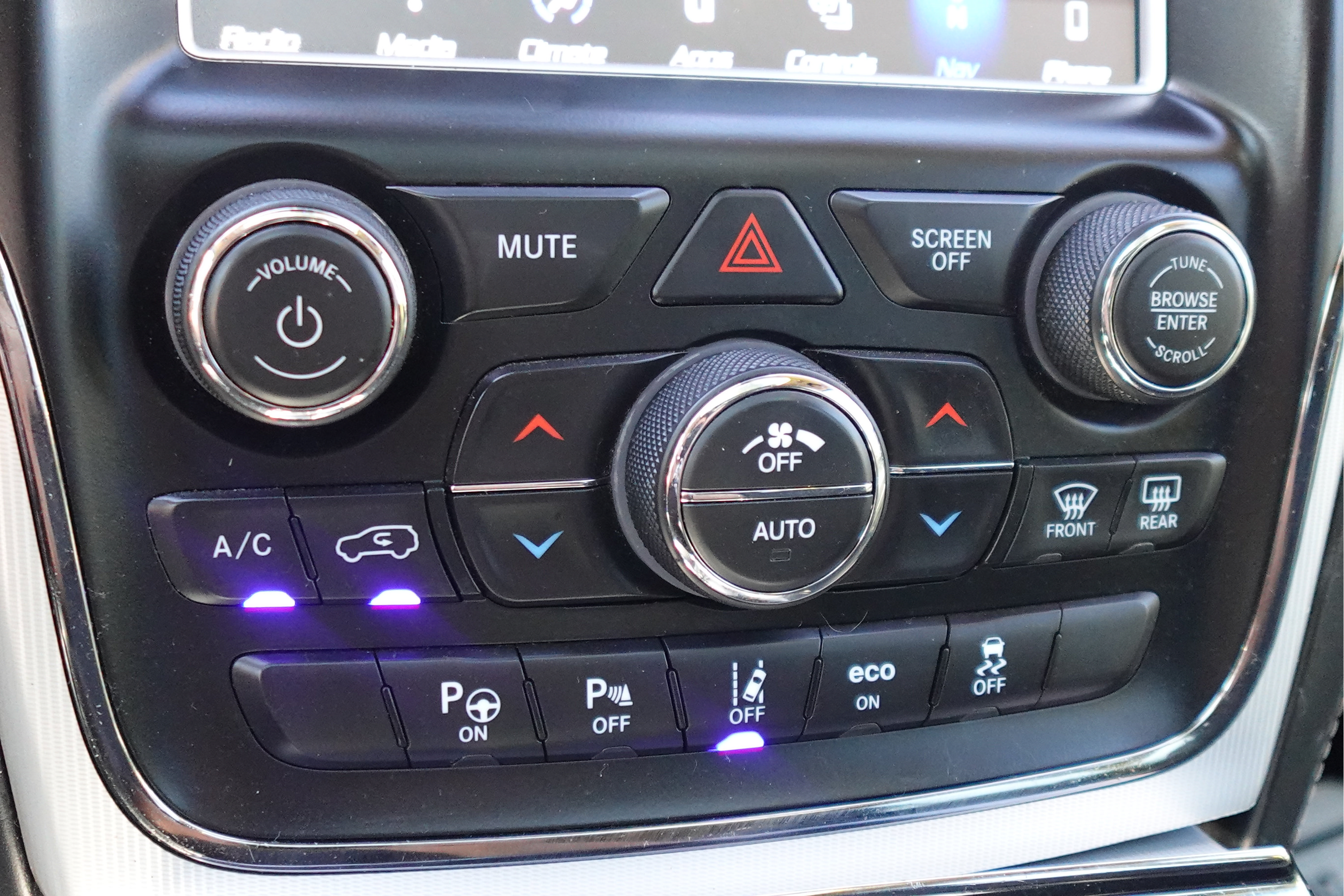 Used 2018 Jeep Grand Cherokee Trackhawk AWD/4WD image 38