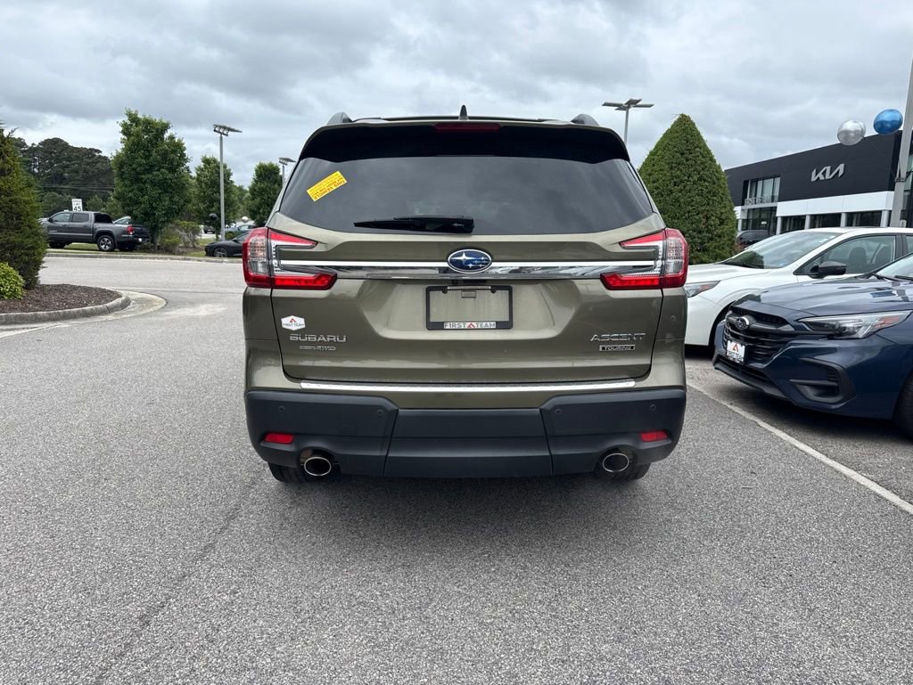 Used 2023 Subaru Ascent Touring AWD/4WD image 4