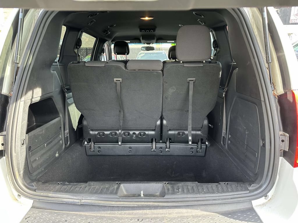 Used 2017 Dodge Grand Caravan SE FWD image 10