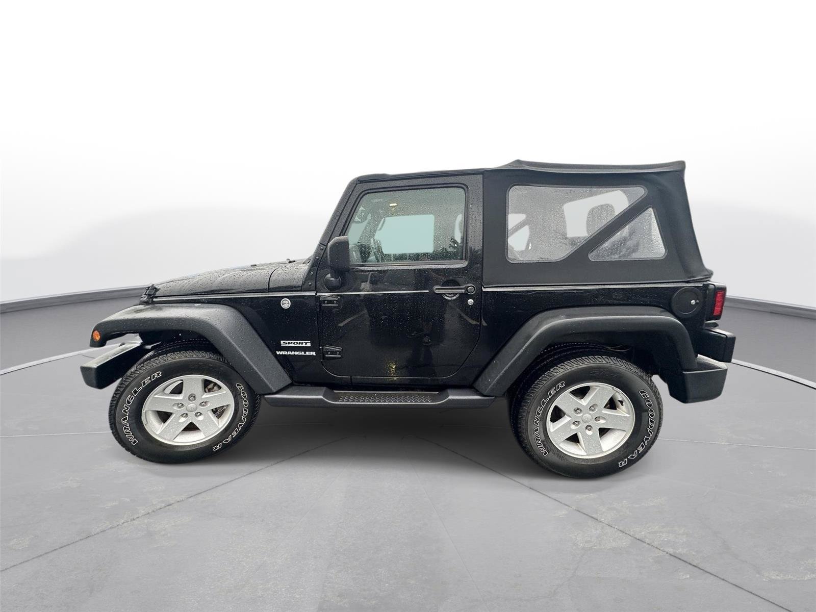 Used 2017 Jeep Wrangler Sport w/ Quick Order Package 24S AWD/4WD image 9