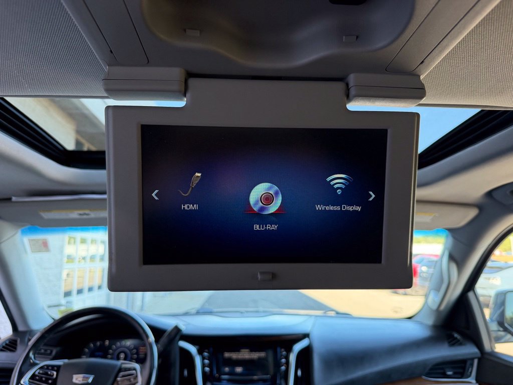 Used 2019 Cadillac Escalade ESV Luxury AWD/4WD image 18
