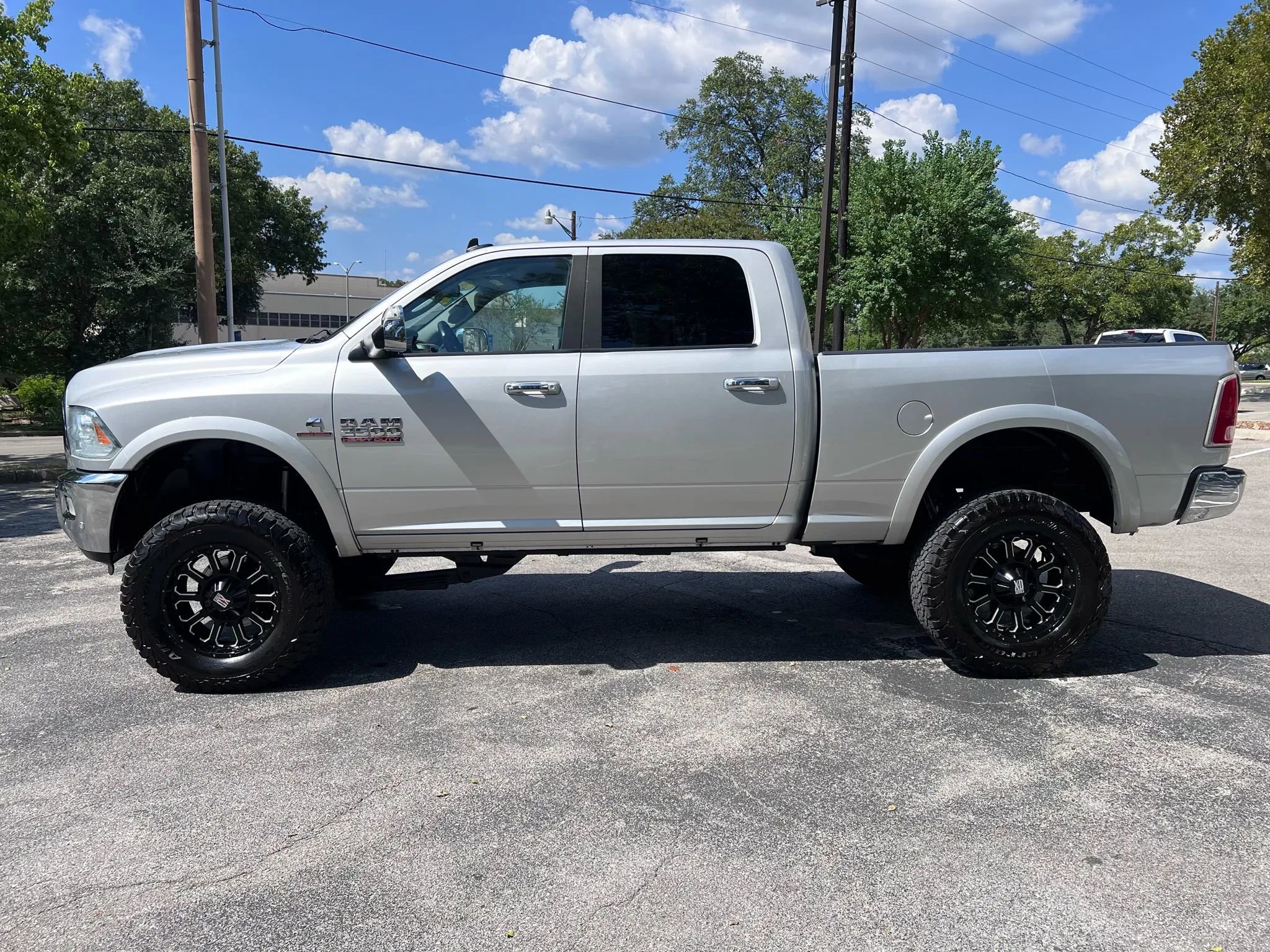 Used 2016 RAM 2500 Laramie image 8