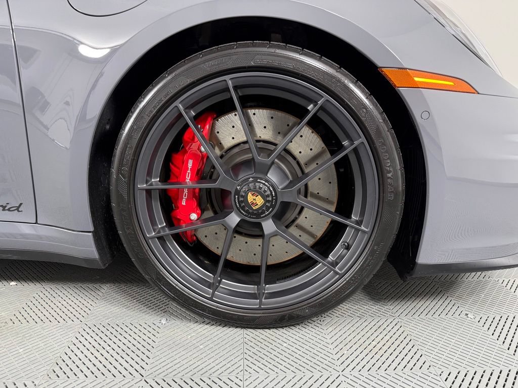 Certified 2026 Porsche 911 Carrera GTS RWD image 11