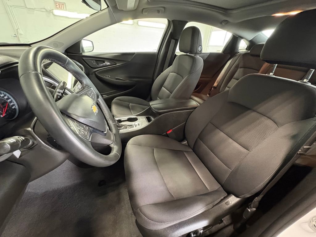 Used 2023 Chevrolet Malibu LT image 17