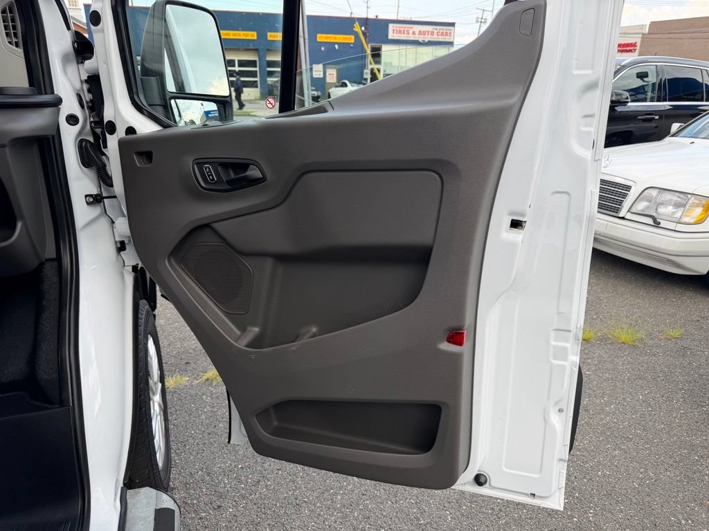 Used 2025 Ford Transit 250 Low Roof w/ Exterior Upgrade Package RWD image 15
