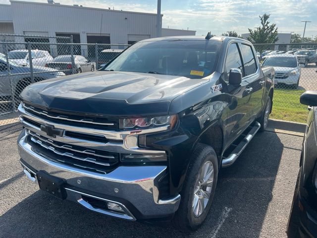 Used 2020 Chevrolet Silverado 1500 LTZ AWD/4WD image 3