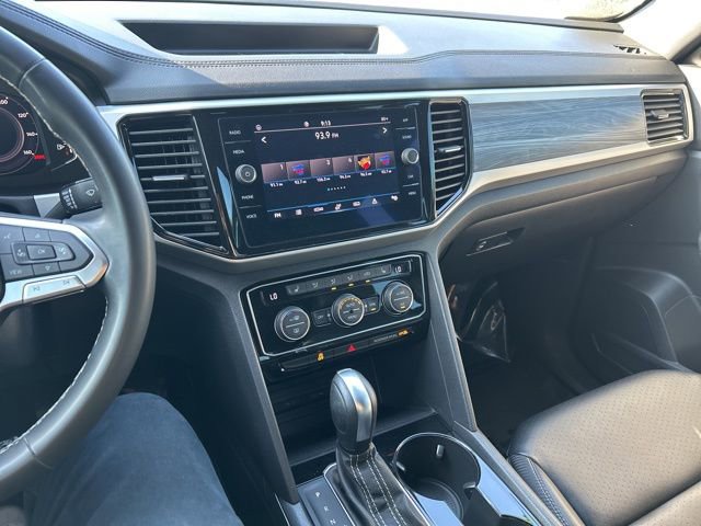 Used 2022 Volkswagen Atlas Cross Sport SE image 13