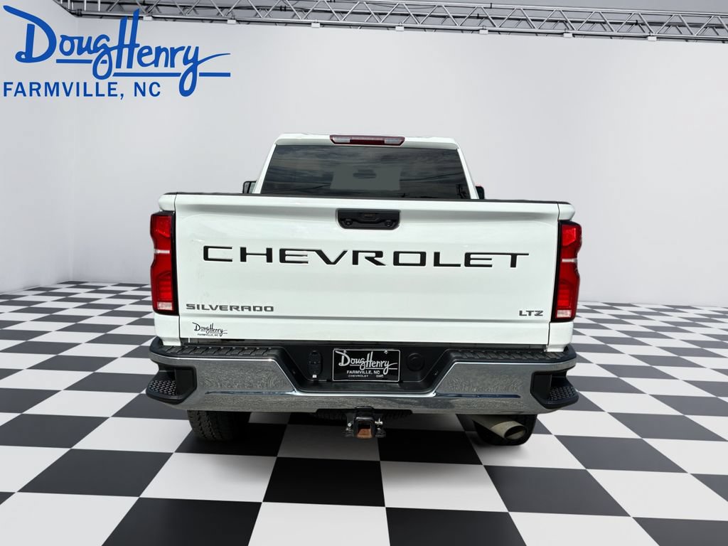 Used 2024 Chevrolet Silverado 2500 LTZ w/ LTZ Convenience Package AWD/4WD image 4