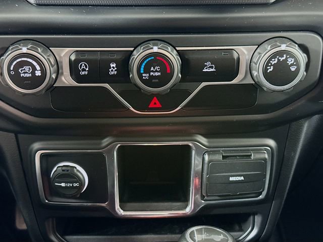 Used 2021 Jeep Wrangler Sport image 15