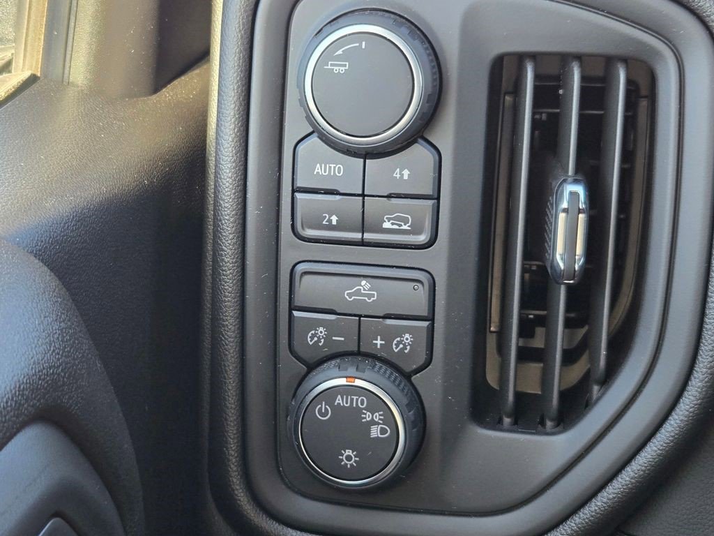 Certified 2026 Chevrolet Silverado 1500 Custom image 16