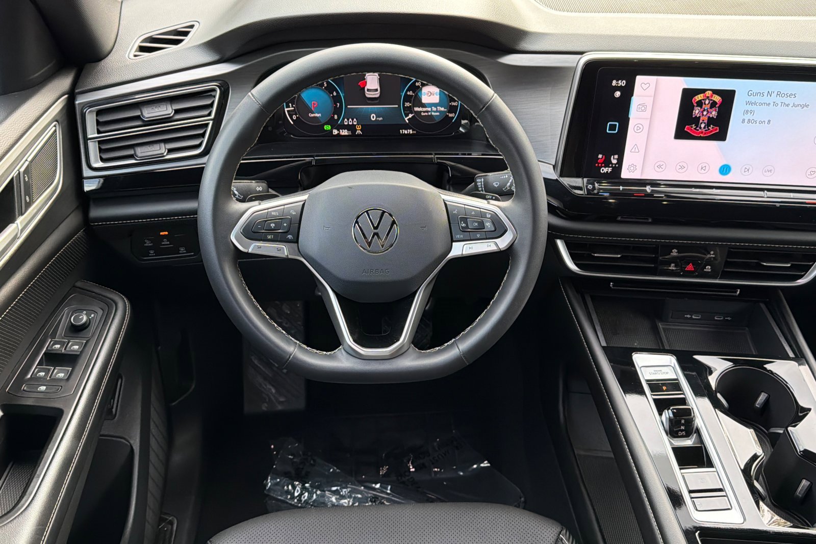 Used 2024 Volkswagen Atlas Cross Sport SE image 14