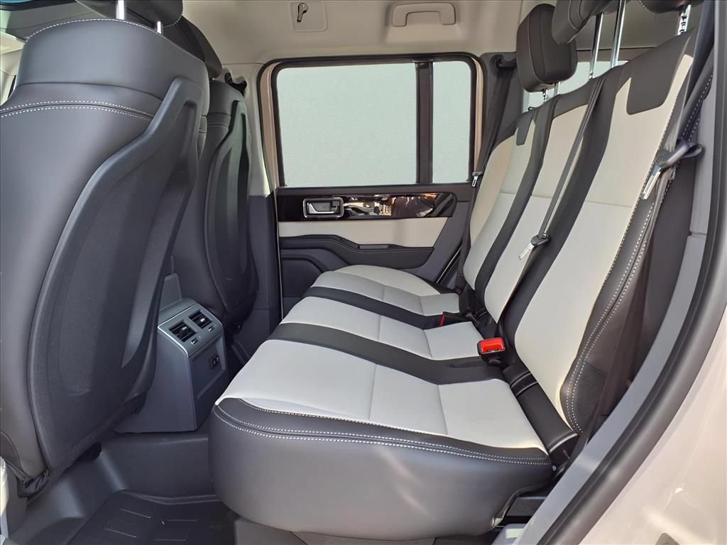 New 2025 INEOS Grenadier Station Wagon AWD/4WD image 15