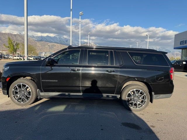 Used 2021 Chevrolet Suburban RST AWD/4WD image 3