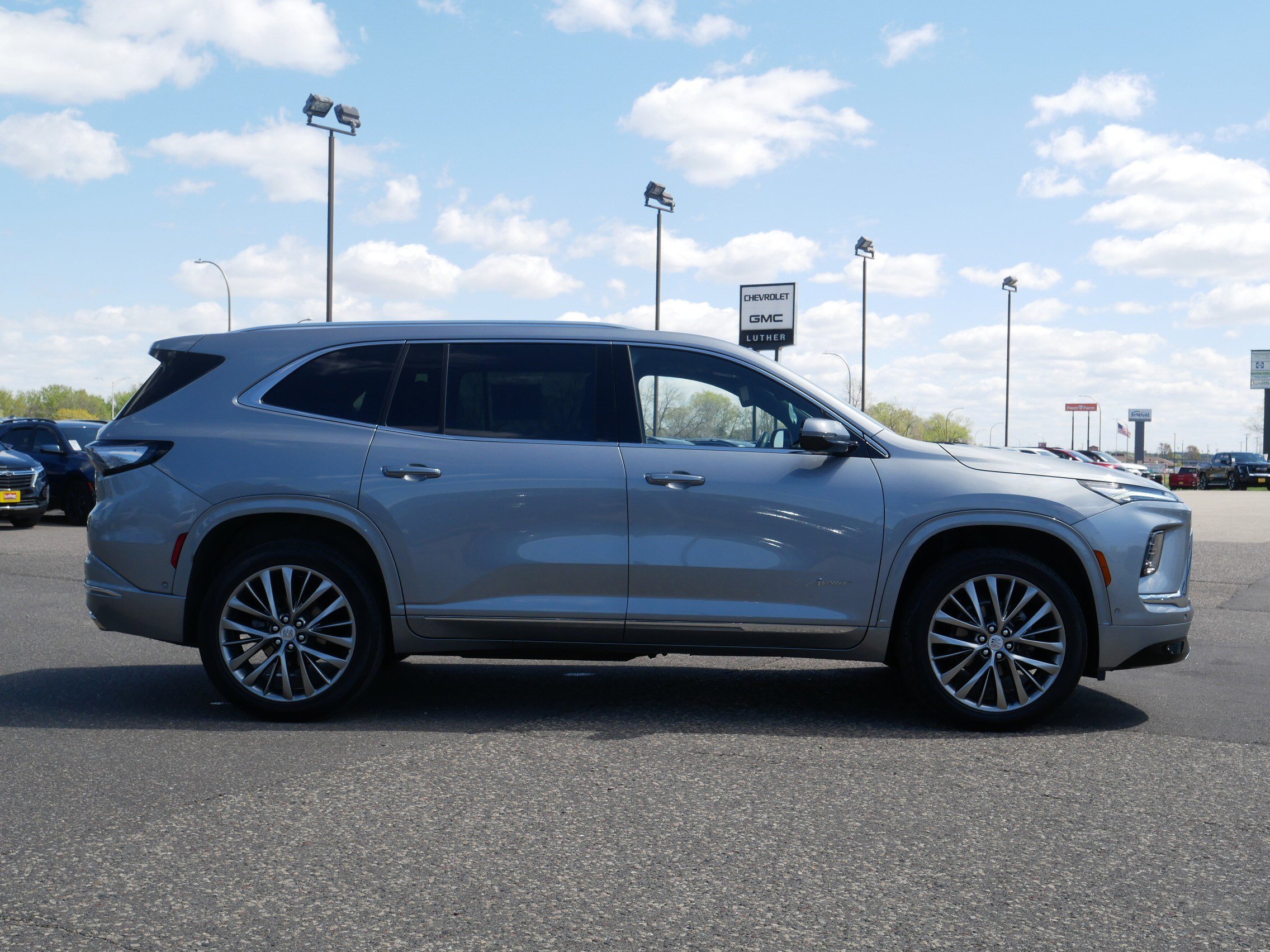 Certified 2025 Buick Enclave Avenir w/ Super Cruise Package AWD/4WD image 8