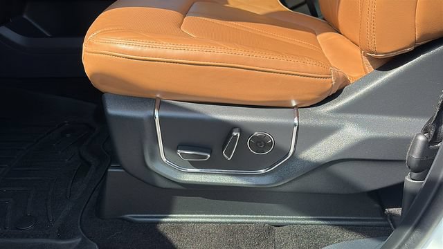 Used 2022 Ford Expedition Platinum AWD/4WD image 11