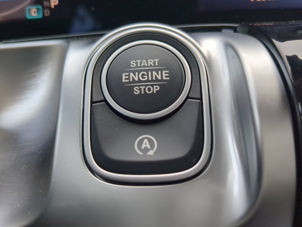 Used 2024 Mercedes-Benz GLB 35 AMG 4MATIC image 25