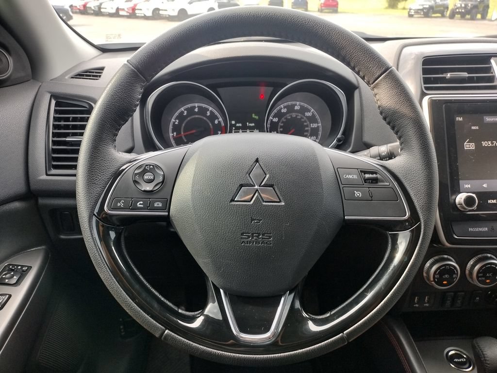 Used 2023 Mitsubishi Outlander Sport SE AWD/4WD image 6