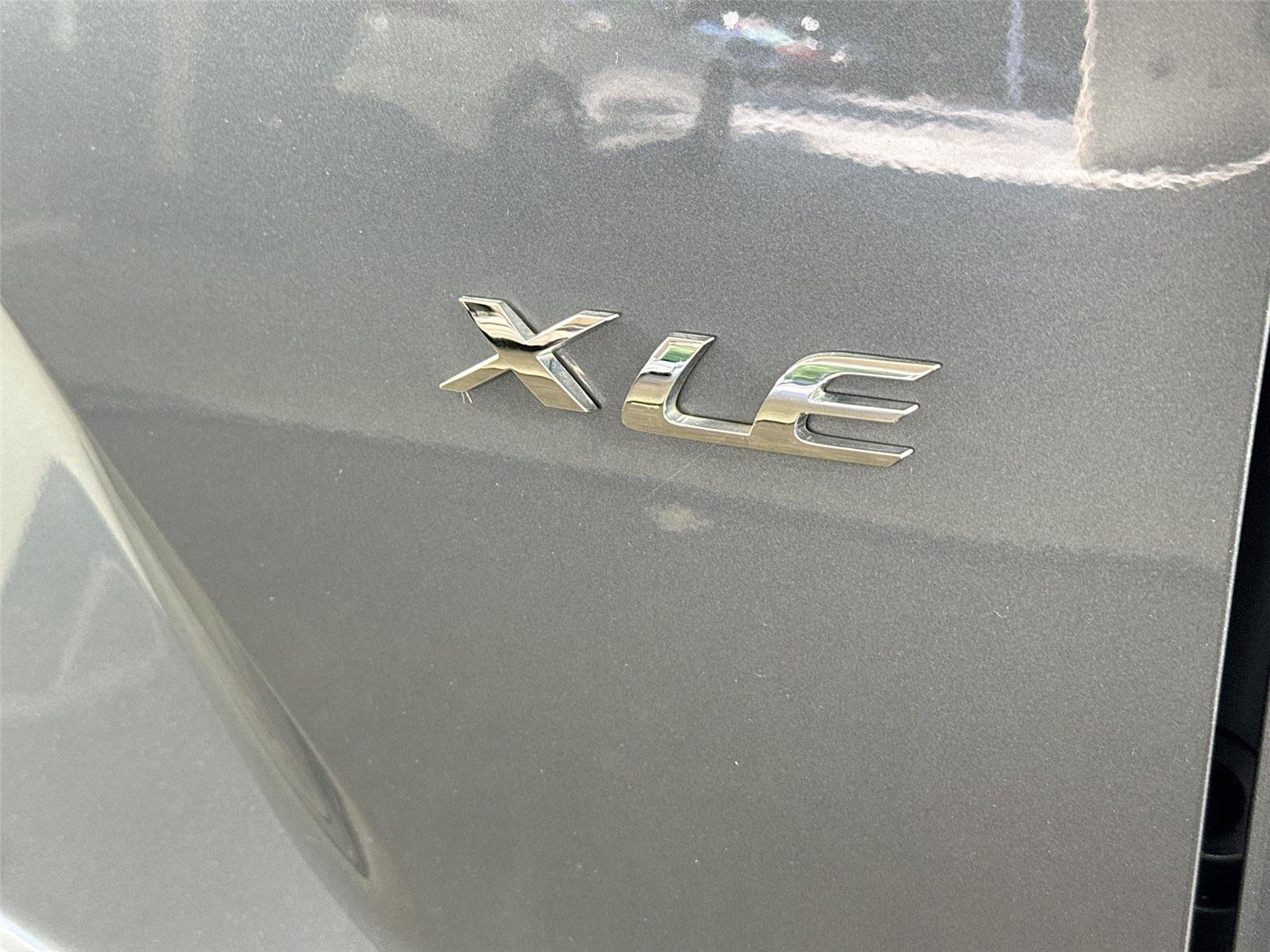 Certified 2025 Toyota Corolla Cross XLE FWD image 14