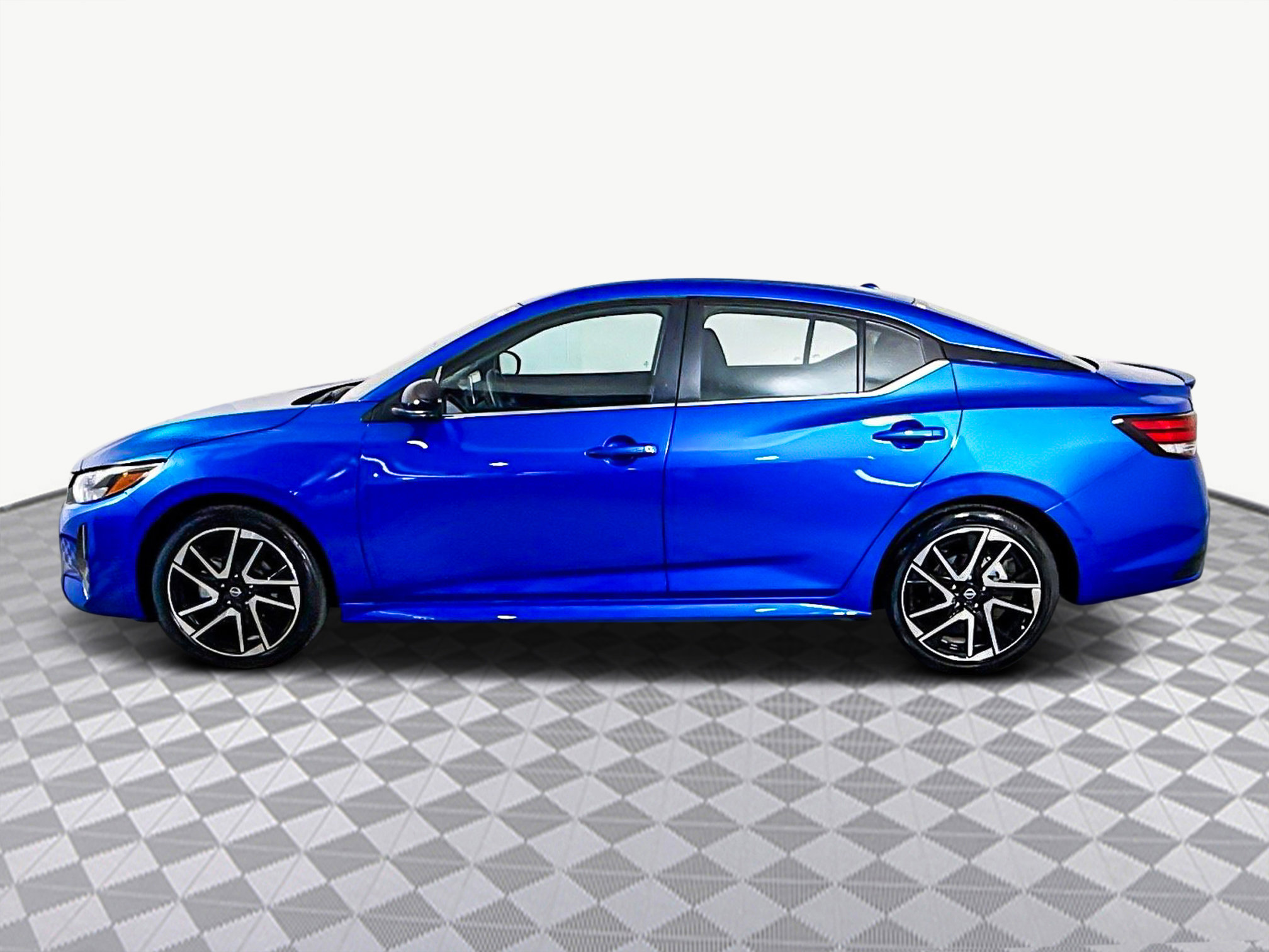 Used 2025 Nissan Sentra SR image 6