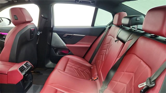 Used 2024 BMW i5 eDrive40i w/ Premium Package image 29