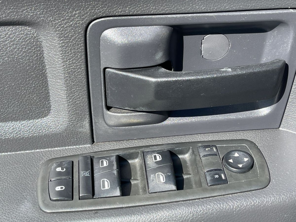 Used 2012 RAM 1500 Express RWD image 18