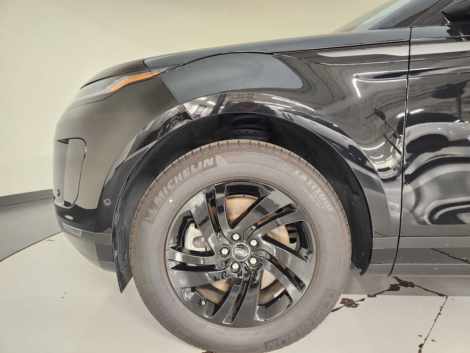 Used 2026 Land Rover Range Rover Evoque S AWD/4WD image 11