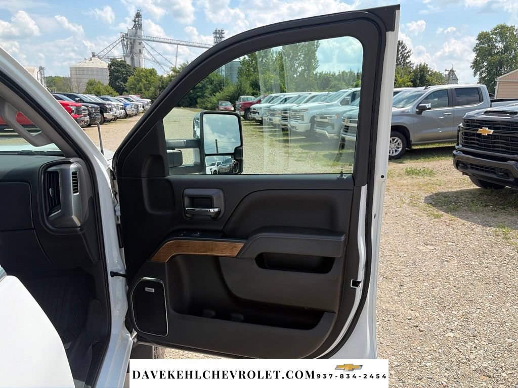 Used 2017 Chevrolet Silverado 2500 LTZ w/ Duramax Plus Package AWD/4WD image 26