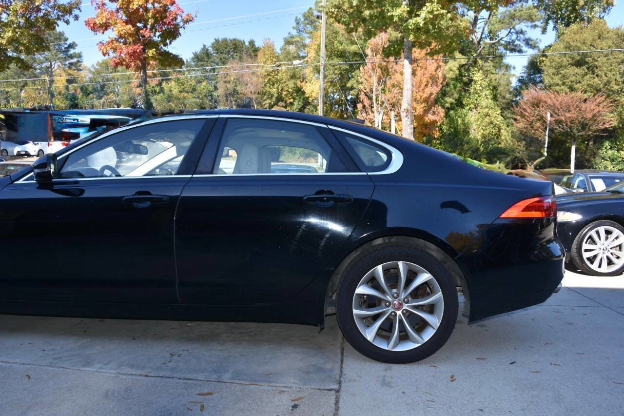 Used 2017 Jaguar XF Premium image 26