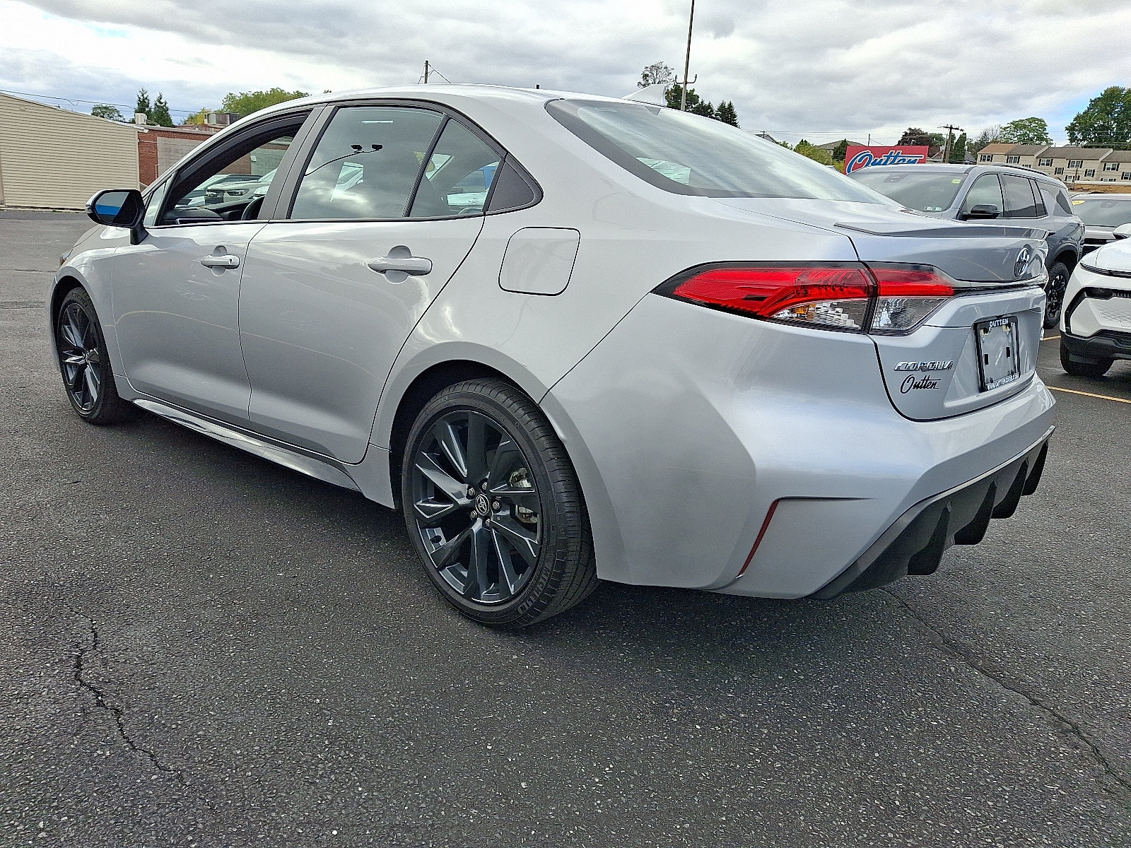 Used 2026 Toyota Corolla SE FWD image 3