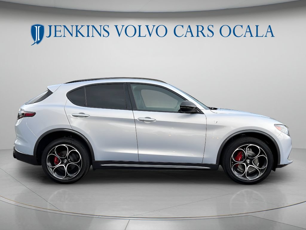 Used 2024 Alfa Romeo Stelvio Ti w/ Active Assist Plus Package AWD/4WD image 2