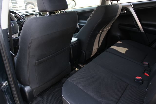 Used 2018 Toyota RAV4 XLE AWD/4WD image 24