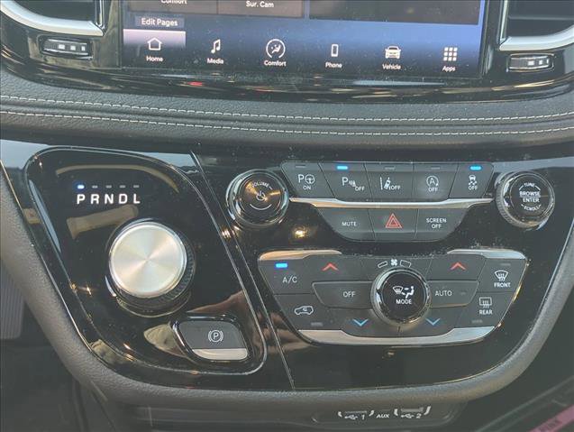 Used 2023 Chrysler Pacifica Touring-L w/ S Appearance Package image 17