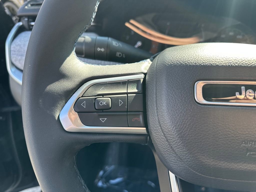 Used 2022 Jeep Compass Latitude image 19