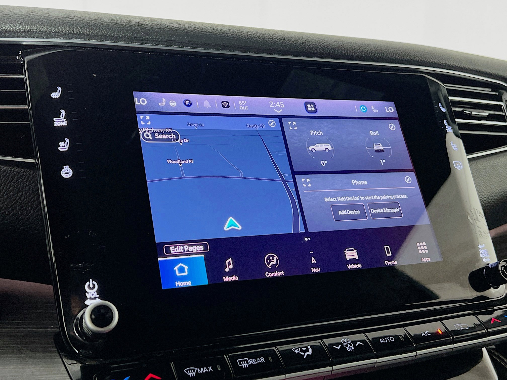 Used 2024 Jeep Wagoneer L Series II w/ Flexible Seating Group image 14