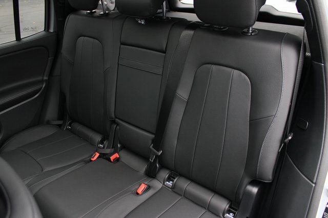 New 2026 Mercedes-Benz GLB 250 4MATIC image 32