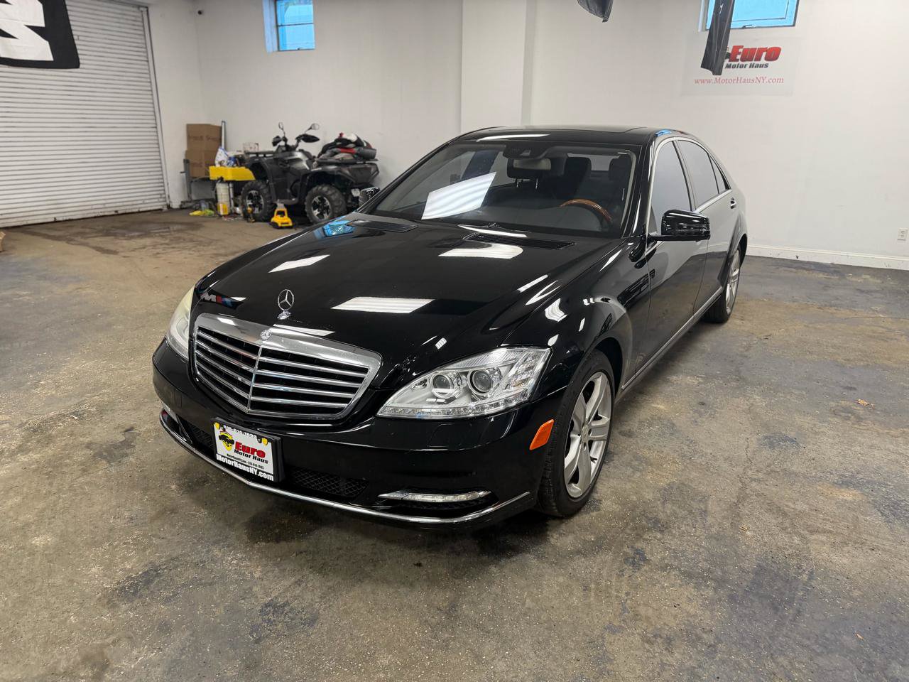 Used 2010 Mercedes-Benz S 550 4MATIC image 2