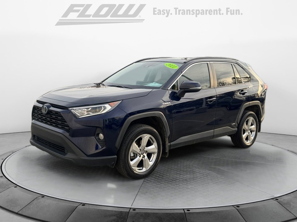 Used 2021 Toyota RAV4 XLE Premium image 4