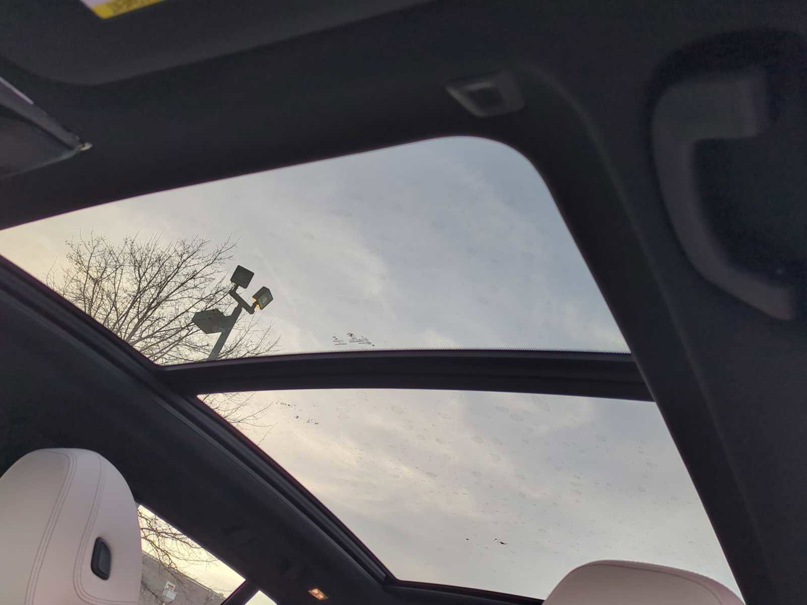 Used 2021 BMW X3 xDrive30e w/ Executive Package image 18