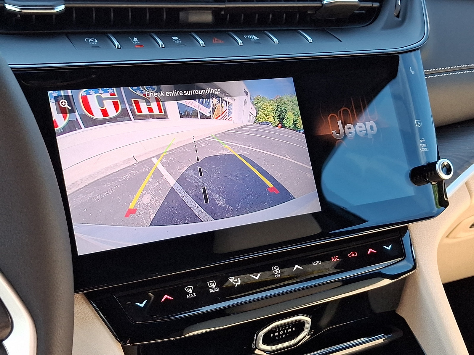 New 2027 Jeep Grand Cherokee Limited AWD/4WD image 14