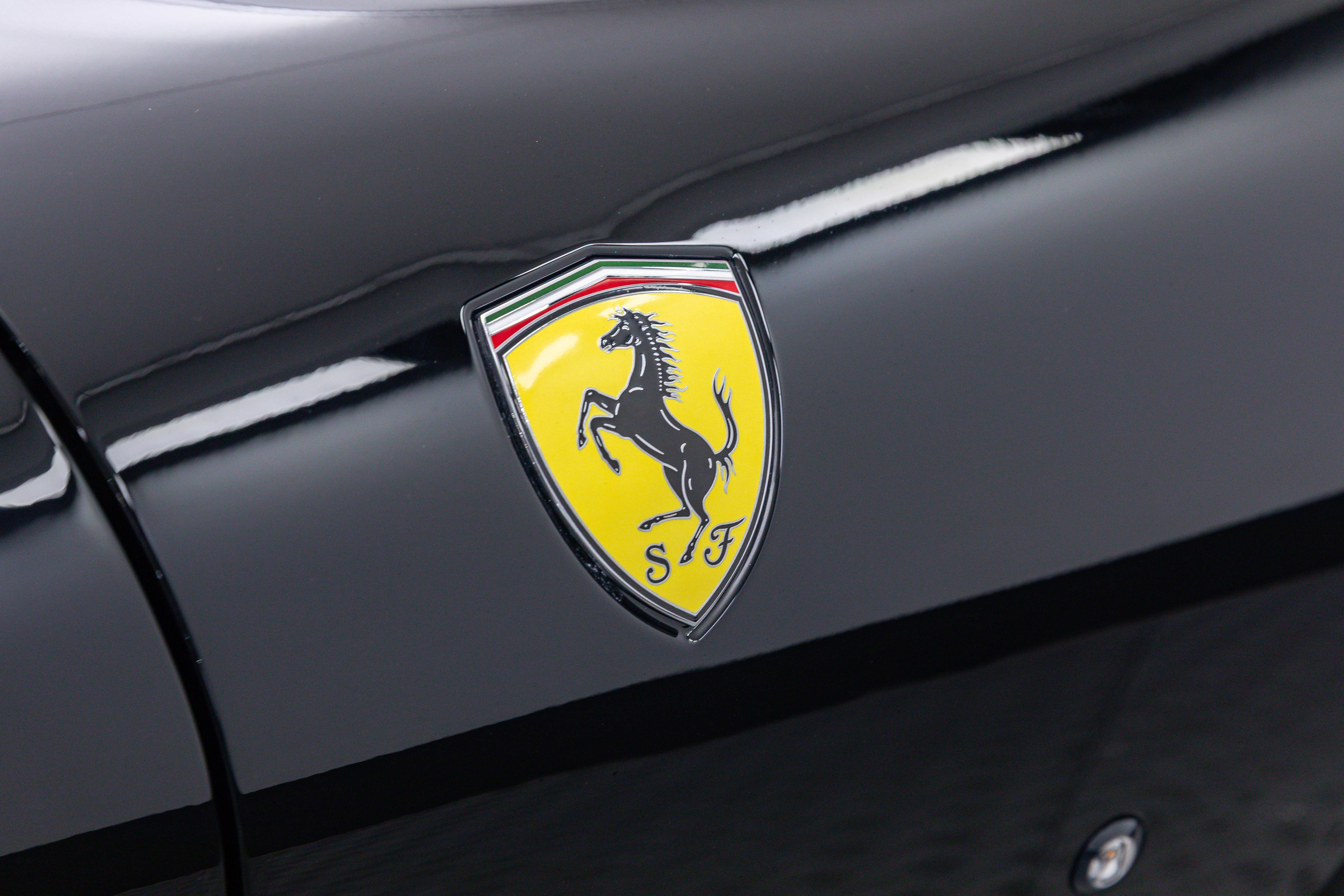 Certified 2026 Ferrari Roma Spider image 39