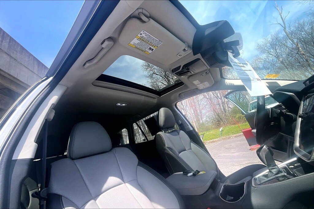 Certified 2025 Subaru Outback Limited XT image 12