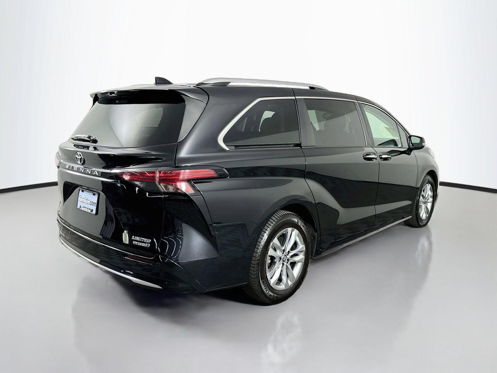 Used 2022 Toyota Sienna Limited AWD/4WD image 7