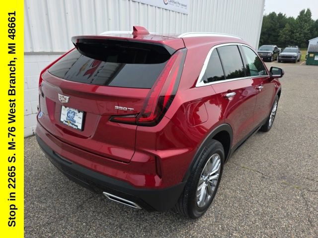 Used 2024 Cadillac XT4 Premium Luxury FWD image 11