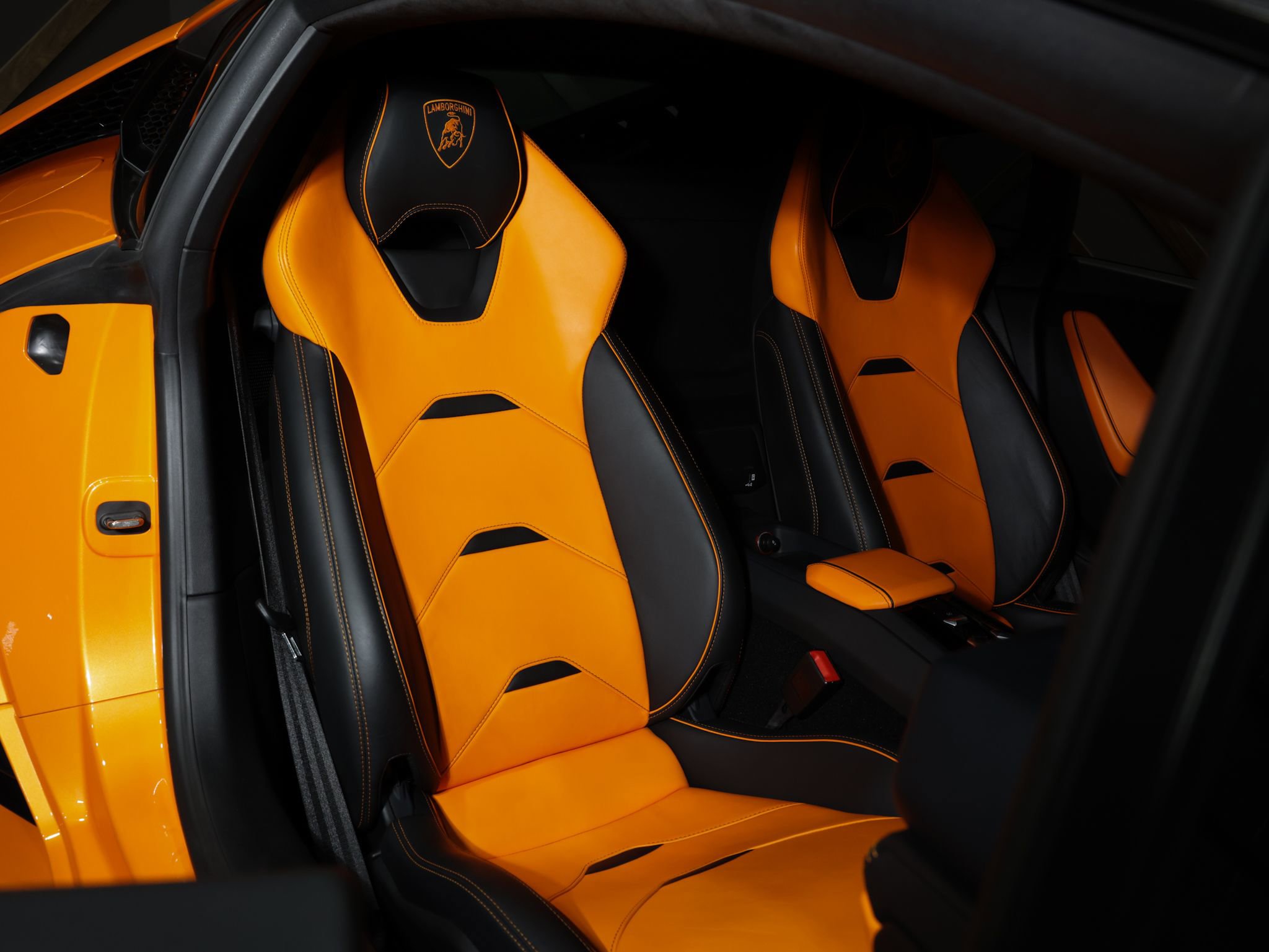 Used 2020 Lamborghini Huracan EVO image 34