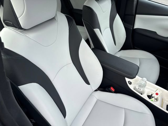 Used 2018 Toyota Prius Prime Advanced FWD image 16