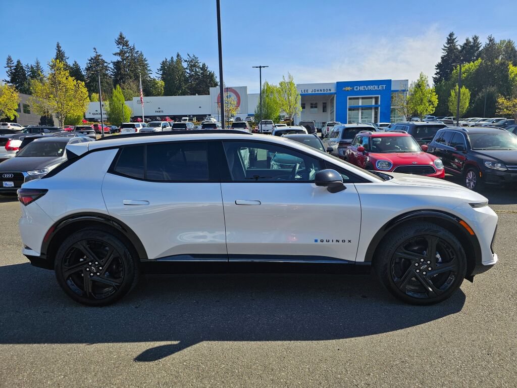 Used 2025 Chevrolet Equinox EV RS FWD image 4