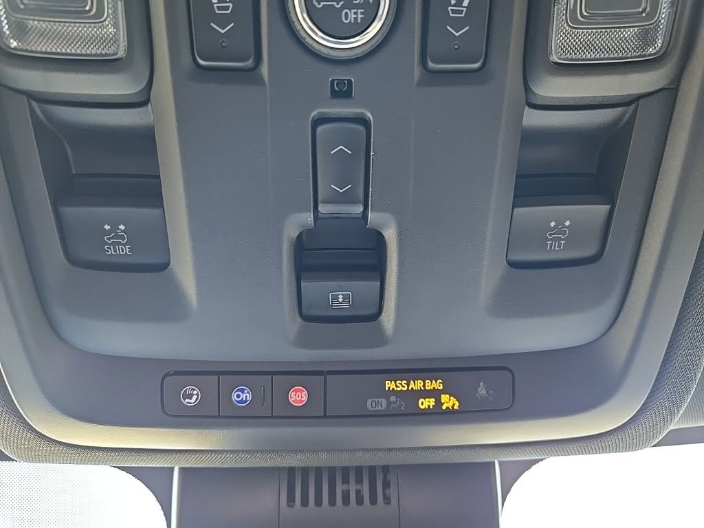 Used 2023 GMC Yukon XL AT4 w/ AT4 Premium Package image 40