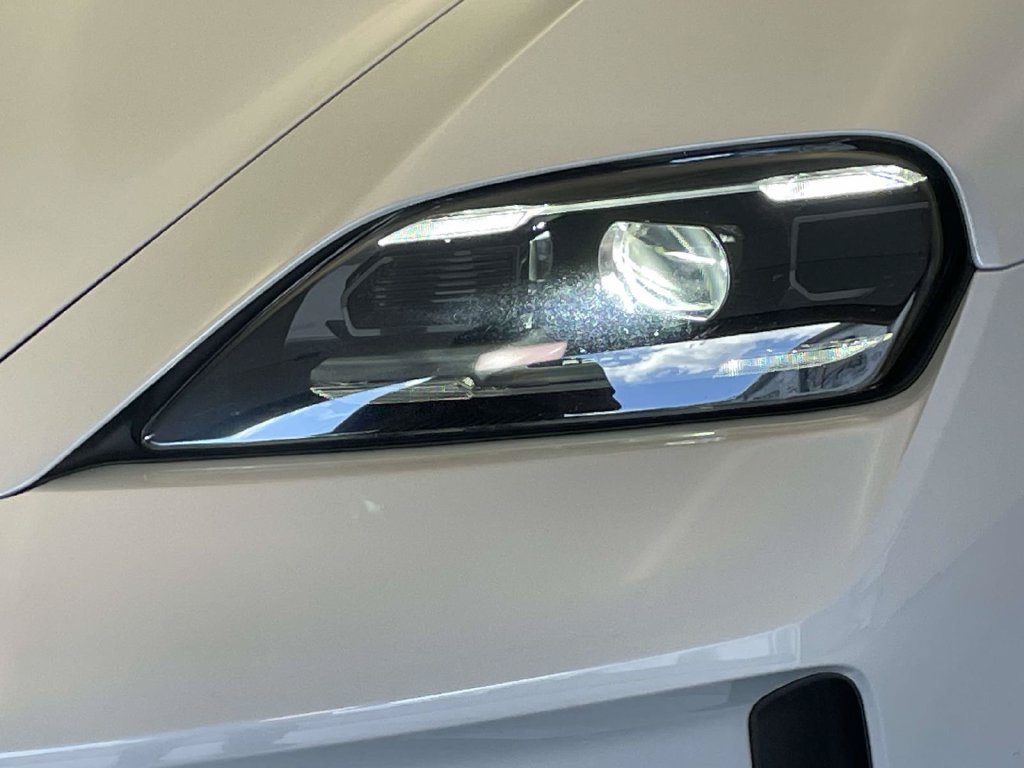 Certified 2025 Porsche Taycan RWD image 15