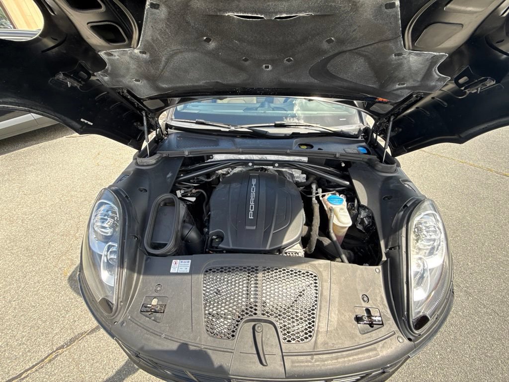Used 2017 Porsche Macan AWD/4WD image 14